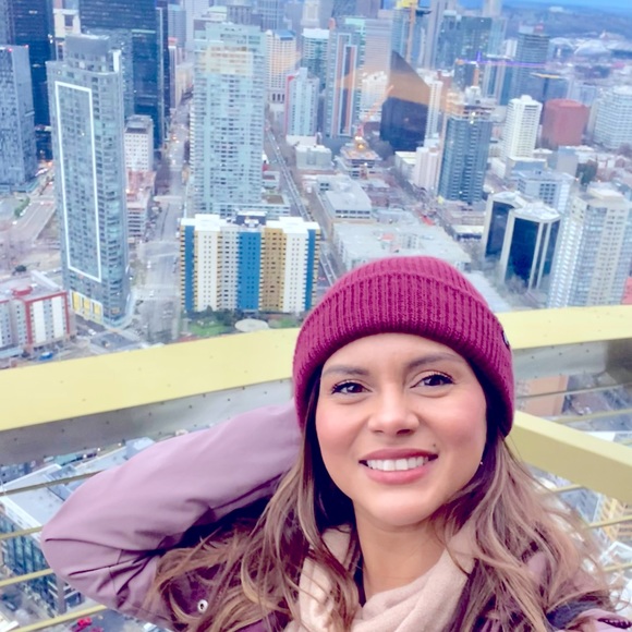 Meet your Posher, Lisa m - Picture 4 of 7